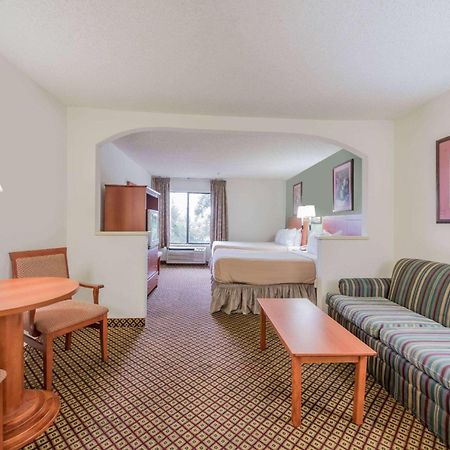 Super 8 By Wyndham Fort Worth Downtown South Zewnętrze zdjęcie