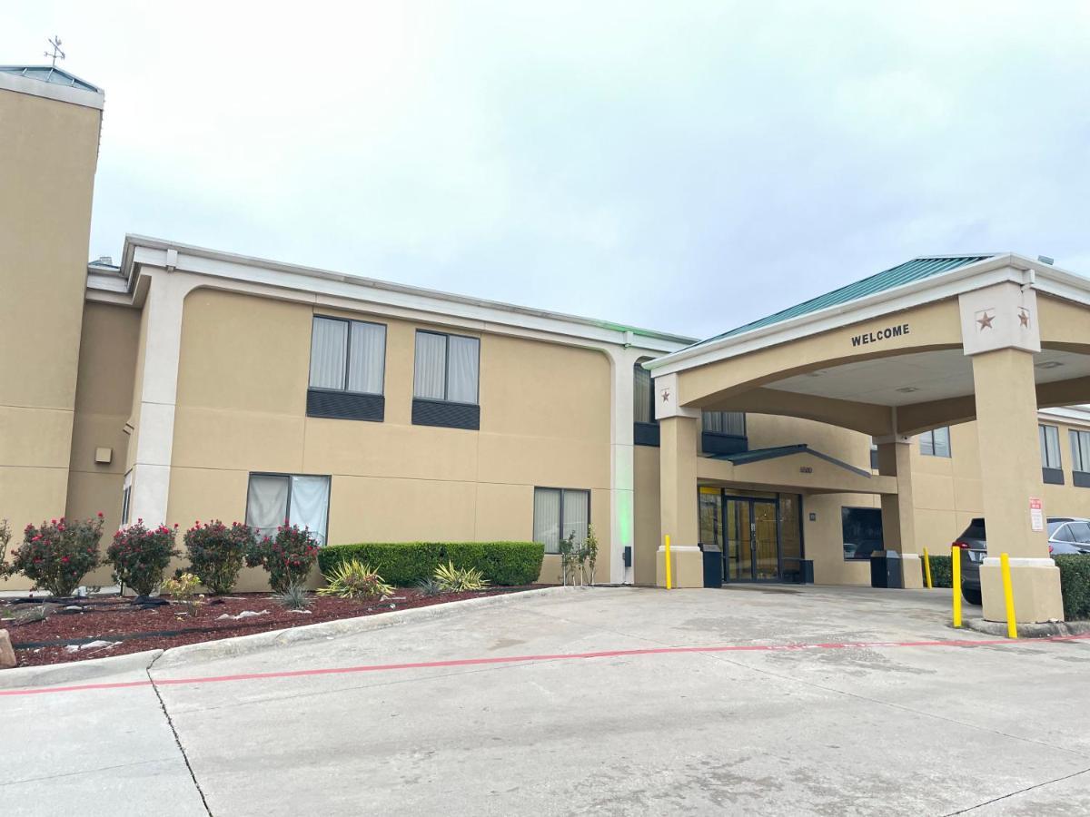 Super 8 By Wyndham Fort Worth Downtown South Zewnętrze zdjęcie