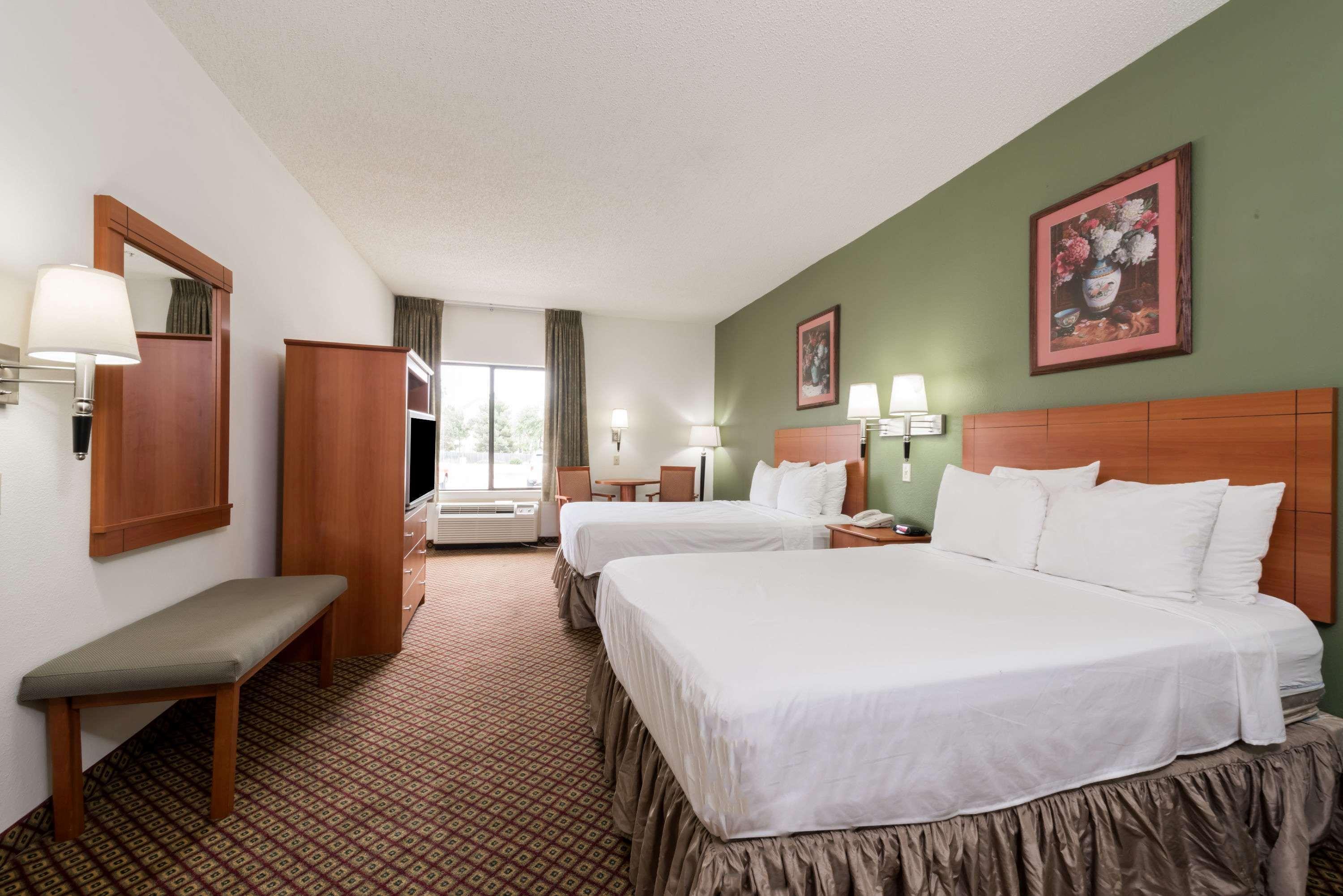 Super 8 By Wyndham Fort Worth Downtown South Zewnętrze zdjęcie
